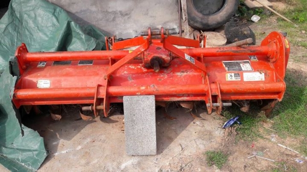 ขายโรตารี่ ตราช้าง ราคา 35,000 ต่อรองได้ครับ ใส่รถไถ L36 ครับ ขายโรตารี่ ตราช้าง ราคา 35,000 ต่อรองได้ครับ ใส่รถไถ L36 ครับ