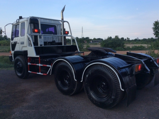 10ล้อMISSUBISHI  FUSO (ไอ้หลงFN527 หัวลาก 2เพลา) เครื่อง 220 แรงแท้  เทอร์โบ เกียร์10 สปีด ยางดี ครัทชีสวยจัด รถเดิมพร้อมใช้งานราคา 630,000 บาท ศุภากร 081-1903107 , 081-4252943.