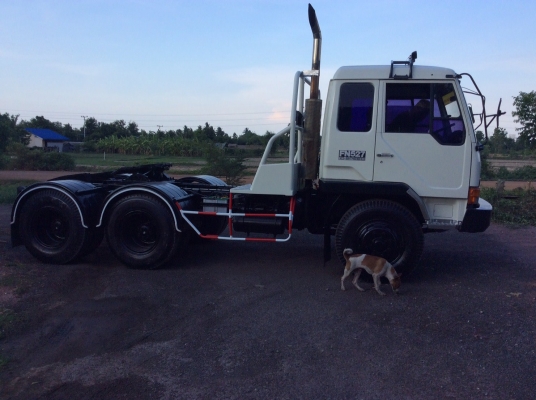 10ล้อMISSUBISHI  FUSO (ไอ้หลงFN527 หัวลาก 2เพลา) เครื่อง 220 แรงแท้  เทอร์โบ เกียร์10 สปีด ยางดี ครัทชีสวยจัด รถเดิมพร้อมใช้งานราคา 630,000 บาท ศุภากร 081-1903107 , 081-4252943.