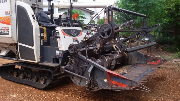 ฝากขาย คูโบต้า dc95 พร้อมปากเกี่ยวข้าวโพด