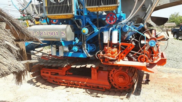 ขายรถเกี่ยวข้าว ปานเจริญ อุ้ม2.5ตัน เครื่องJO8C ตัวเดิน12 ปั้ม23ไดกิ้น สภาพพร้อมใช้งาน สนใจโทร 090-8588220คุณนะ 093-3258446คุณบิว หรือเข้าดูสินค้าอื่นๆได้ที่ www.narong2truck.com หรือ www.truck.in.th/498 หรือเพจFacebook ณรงค์ ซื้อขายรถมือสอง (เว็บไซต์ส่วน