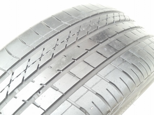 ขายยาง225/45/17 ปี 11 GOODYEAR 4 เส้น    สภาพสวยดอกเยอะมีปะ1เส้นแผลตำสภาพยางตามดอกตามรูปแน่นอน  ราคาพร้อม เปลี่ยน ถ่วง  (ส่งต่างจังหวัด)   รัก 0851612347   LINE**ID  rukitsarr        .... https://www.facebook.com/jtg2010 เวบทางร้านโดยตรง http://www.sahach