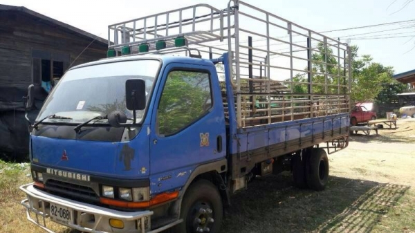 ขายรถบรรทุกหกล้อ Mitsubishi CANTER เครื่อง 120 แรง ปี 41 กะบะคาร์โก้ยาว 5 เมตร