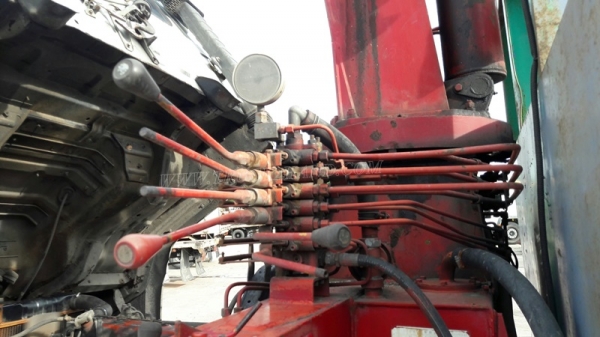 รถเทเลอร์ท้ายเป็ด 10 ล้อติดตั้งเครน 3 ตัน  ยี่ห้ออีซูซุ  ขนาด 175 แรงม้า  ติดเครน 3 ตัน