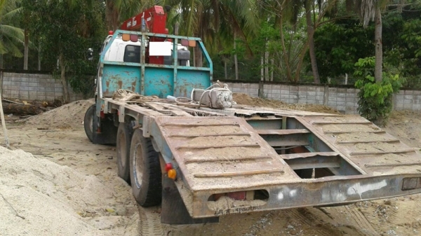 รถเทเลอร์ท้ายเป็ด 10 ล้อติดตั้งเครน 3 ตัน  ยี่ห้ออีซูซุ  ขนาด 175 แรงม้า  ติดเครน 3 ตัน