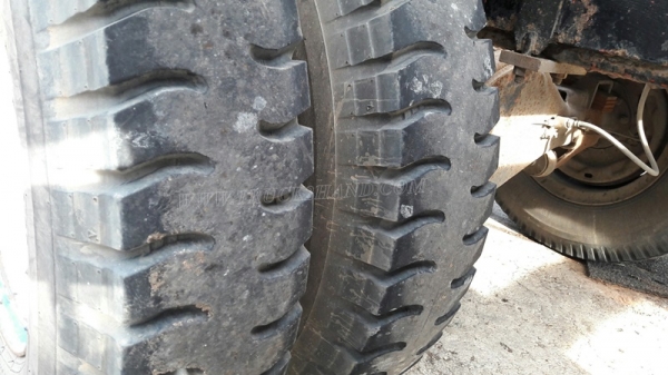 รถเทเลอร์ท้ายเป็ด 10 ล้อติดตั้งเครน 3 ตัน  ยี่ห้ออีซูซุ  ขนาด 175 แรงม้า  ติดเครน 3 ตัน