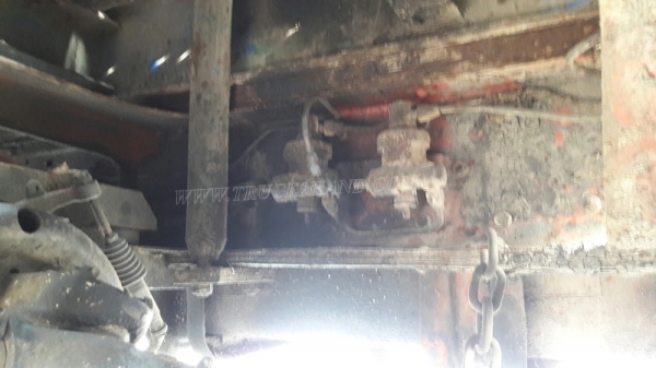 รถเทเลอร์ท้ายเป็ด 10 ล้อติดตั้งเครน 3 ตัน  ยี่ห้ออีซูซุ  ขนาด 175 แรงม้า  ติดเครน 3 ตัน