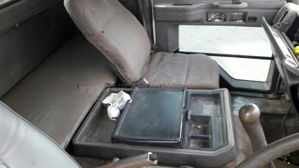 รถเทเลอร์ท้ายเป็ด 10 ล้อติดตั้งเครน 3 ตัน  ยี่ห้ออีซูซุ  ขนาด 175 แรงม้า  ติดเครน 3 ตัน