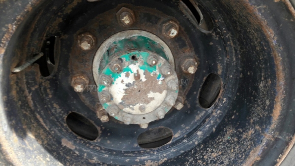 รถเทเลอร์ท้ายเป็ด 10 ล้อติดตั้งเครน 3 ตัน  ยี่ห้ออีซูซุ  ขนาด 175 แรงม้า  ติดเครน 3 ตัน