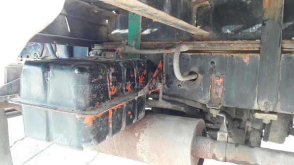 รถเทเลอร์ท้ายเป็ด 10 ล้อติดตั้งเครน 3 ตัน  ยี่ห้ออีซูซุ  ขนาด 175 แรงม้า  ติดเครน 3 ตัน