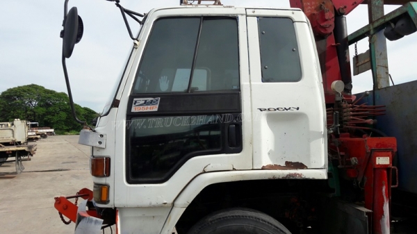 รถเทเลอร์ท้ายเป็ด 10 ล้อติดตั้งเครน 3 ตัน  ยี่ห้ออีซูซุ  ขนาด 175 แรงม้า  ติดเครน 3 ตัน