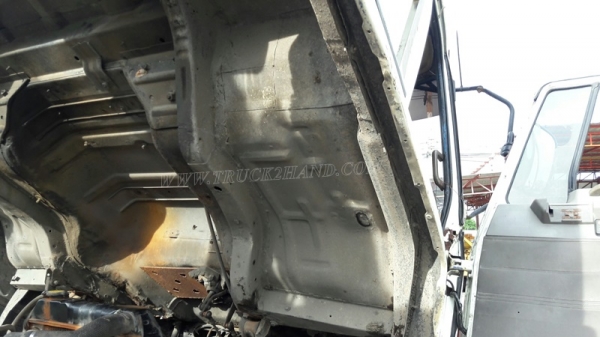 รถเทเลอร์ท้ายเป็ด 10 ล้อติดตั้งเครน 3 ตัน  ยี่ห้ออีซูซุ  ขนาด 175 แรงม้า  ติดเครน 3 ตัน