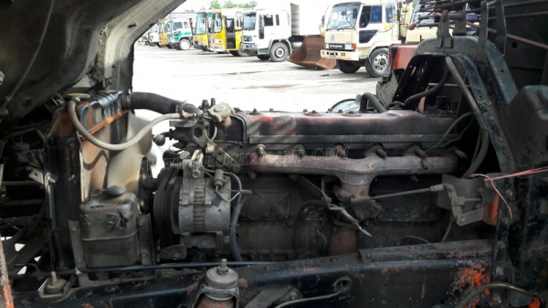 รถเทเลอร์ท้ายเป็ด 10 ล้อติดตั้งเครน 3 ตัน  ยี่ห้ออีซูซุ  ขนาด 175 แรงม้า  ติดเครน 3 ตัน