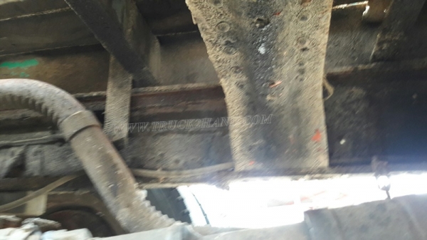 รถเทเลอร์ท้ายเป็ด 10 ล้อติดตั้งเครน 3 ตัน  ยี่ห้ออีซูซุ  ขนาด 175 แรงม้า  ติดเครน 3 ตัน