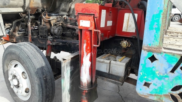 รถเทเลอร์ท้ายเป็ด 10 ล้อติดตั้งเครน 3 ตัน  ยี่ห้ออีซูซุ  ขนาด 175 แรงม้า  ติดเครน 3 ตัน