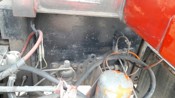 รถเทเลอร์ท้ายเป็ด 10 ล้อติดตั้งเครน 3 ตัน  ยี่ห้ออีซูซุ  ขนาด 175 แรงม้า  ติดเครน 3 ตัน