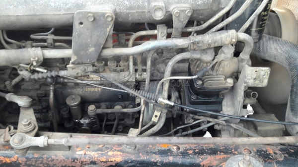 รถเทเลอร์ท้ายเป็ด 10 ล้อติดตั้งเครน 3 ตัน  ยี่ห้ออีซูซุ  ขนาด 175 แรงม้า  ติดเครน 3 ตัน