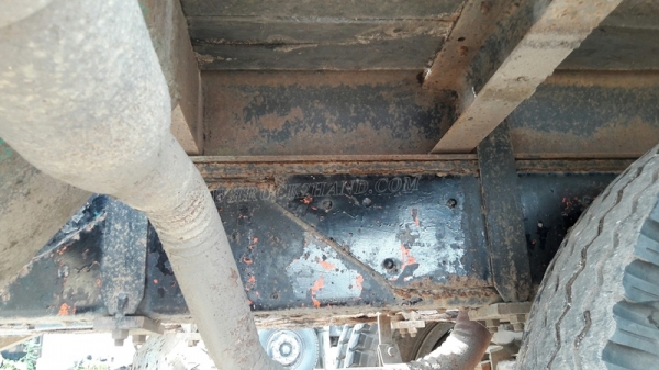 รถเทเลอร์ท้ายเป็ด 10 ล้อติดตั้งเครน 3 ตัน  ยี่ห้ออีซูซุ  ขนาด 175 แรงม้า  ติดเครน 3 ตัน