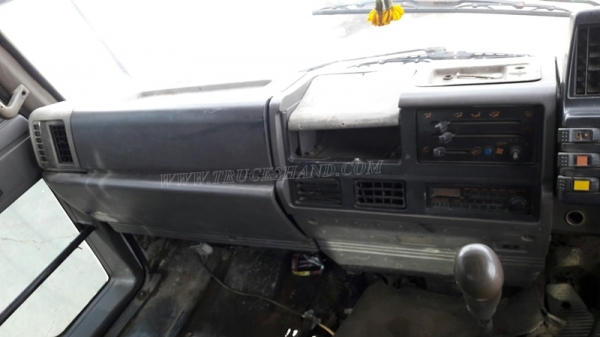 รถเทเลอร์ท้ายเป็ด 10 ล้อติดตั้งเครน 3 ตัน  ยี่ห้ออีซูซุ  ขนาด 175 แรงม้า  ติดเครน 3 ตัน