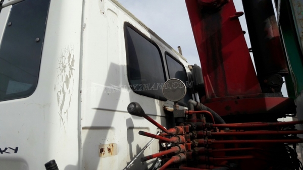 รถเทเลอร์ท้ายเป็ด 10 ล้อติดตั้งเครน 3 ตัน  ยี่ห้ออีซูซุ  ขนาด 175 แรงม้า  ติดเครน 3 ตัน