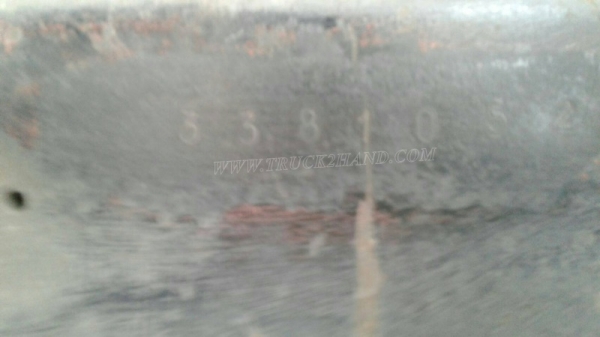 รถเทเลอร์ท้ายเป็ด 10 ล้อติดตั้งเครน 3 ตัน  ยี่ห้ออีซูซุ  ขนาด 175 แรงม้า  ติดเครน 3 ตัน