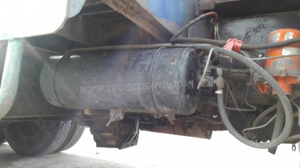 รถเทเลอร์ท้ายเป็ด 10 ล้อติดตั้งเครน 3 ตัน  ยี่ห้ออีซูซุ  ขนาด 175 แรงม้า  ติดเครน 3 ตัน