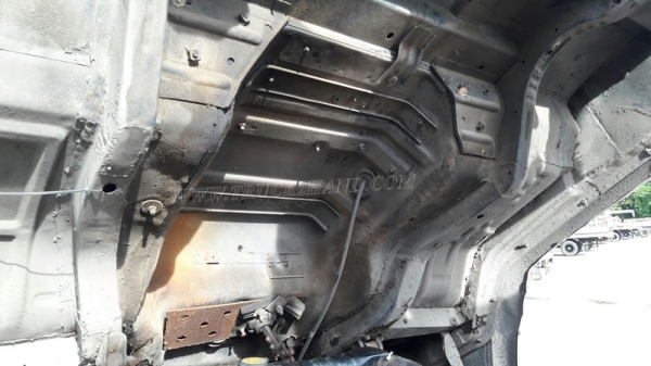 รถเทเลอร์ท้ายเป็ด 10 ล้อติดตั้งเครน 3 ตัน  ยี่ห้ออีซูซุ  ขนาด 175 แรงม้า  ติดเครน 3 ตัน