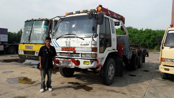 รถเทเลอร์ท้ายเป็ด 10 ล้อติดตั้งเครน 3 ตัน  ยี่ห้ออีซูซุ  ขนาด 175 แรงม้า  ติดเครน 3 ตัน