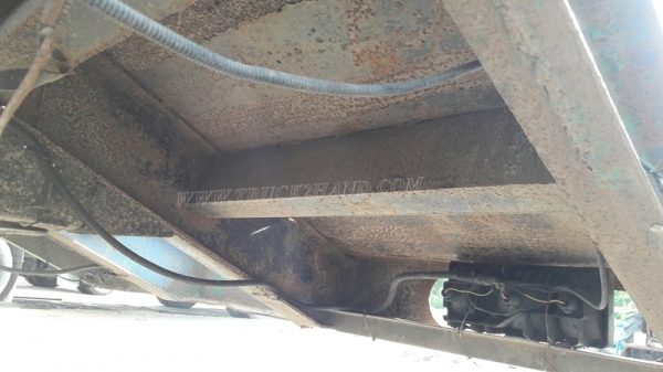 รถเทเลอร์ท้ายเป็ด 10 ล้อติดตั้งเครน 3 ตัน  ยี่ห้ออีซูซุ  ขนาด 175 แรงม้า  ติดเครน 3 ตัน