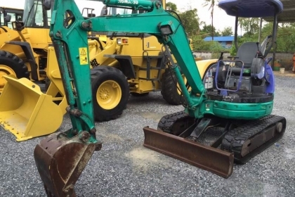 Komatsu PC 30Mr. เก่าญี่ปุ่น สภาพดีพร้อมใช้งาน โทร.090-986-2521 อ๊อบ