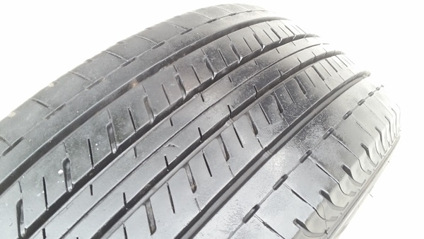 ขายยาง215/65/16 ปี 3314 BEIDGESTONE R611  4 เส้น  สภาพสวยดอกเยอะไม่มีปะดอกยางไม่มีตกข้างกินข้างแน่นอนสภาพยางตามดอกตามรูปแน่นอน  ราคาพร้อม เปลี่ยน ถ่วง  (ส่งต่างจังหวัด)   รัก 0851612347   LINE**ID  rukitsarr        .... https://www.facebook.com/jtg2010 เว