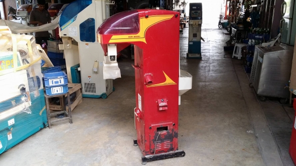 เครื่องชั่งพร้อมคัดแยกเมล็ด  YANMAR  รุ่น KR1300 เก่าญี่ปุ่น สภาพสวย เครื่องพร้อมใช้งาน