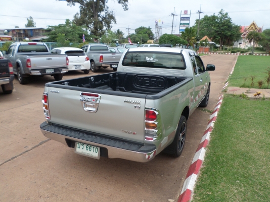 ขายรถกระบะTOYOTA HILUX VIGO D4D X-TRA CAB 2.5E ปี2005 รถบ้านมือเดียวออกห้างร ถบ้านแท้รถคุณหมอขับมาทำงานทุกวันอยู่โรงพยาบาลปทุมราชวงศา รถสวยจัดสะอาดทั้งภายนอกและภายใน เครื่อง-เกียร-ช่วงล่างแน่นคัสชีเดิมไม่มีผุ แอร์เย็นจัด+เครื่องเสียงชุดใหญ่เพาเวอร์ขยาย2ตั