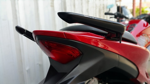 Cb500F วิ่งน้อย ใช้ถนอม ปี2013 ไม่ล้มชนแปะใดๆทั้งสิ้น ท่อเสียงดี ต่อรองราคาได้ครับ