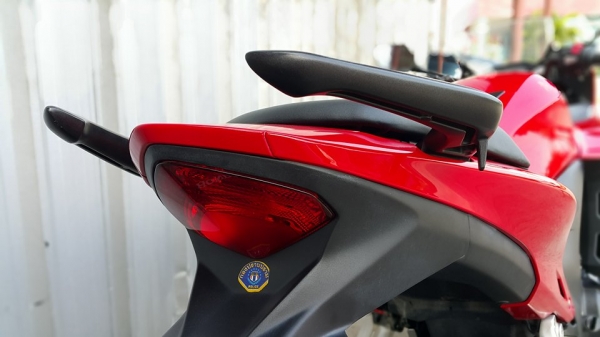 CB500r วิ่งน้อย สายจอด ปี2013 จอดในร่ม ไม่ล้มชนแปะ ไม่แพงต่อรองได้ครับq CB500r วิ่งน้อย สายจอด ปี2013 จอดในร่ม ไม่ล้มชนแปะ ไม่แพงต่อรองได้ครับq