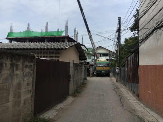 ให้เช่า รถเครน 0806802259