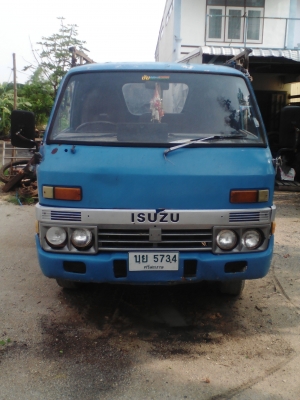 ขายอีสุ  4  ล้อ 74 แรง 850000 บาท ป้ายเล็ก