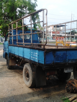 ขายอีสุ  4  ล้อ 74 แรง 850000 บาท ป้ายเล็ก