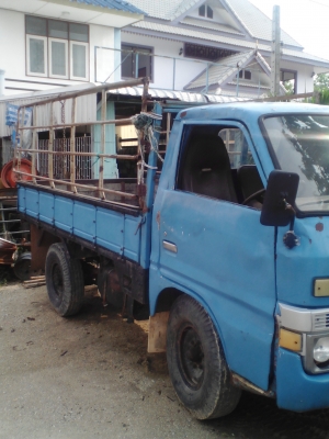 ขายอีสุ  4  ล้อ 74 แรง 850000 บาท ป้ายเล็ก