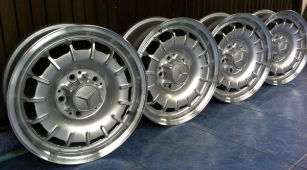 แม็กเล็บสิงห์14 ทำสีปัดเงาเรียบร้อย