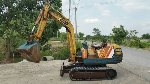 ขายด่วนรถเเม็คโครยันม่าB25B2เทียบเท่า PC25เคื่องยันม่า3สูบรถนำเข้าเก่านอกไม่เคยใช้งานในเมืองไทยเลยส่งให้ฟรี