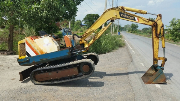 ขายด่วนรถเเม็คโครยันม่าB25B2เทียบเท่า PC25เคื่องยันม่า3สูบรถนำเข้าเก่านอกไม่เคยใช้งานในเมืองไทยเลยส่งให้ฟรี