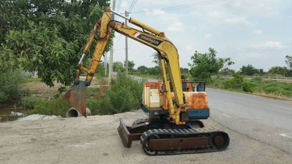 ขายด่วนรถเเม็คโครยันม่าB25B2เทียบเท่า PC25เคื่องยันม่า3สูบรถนำเข้าเก่านอกไม่เคยใช้งานในเมืองไทยเลยส่งให้ฟรี