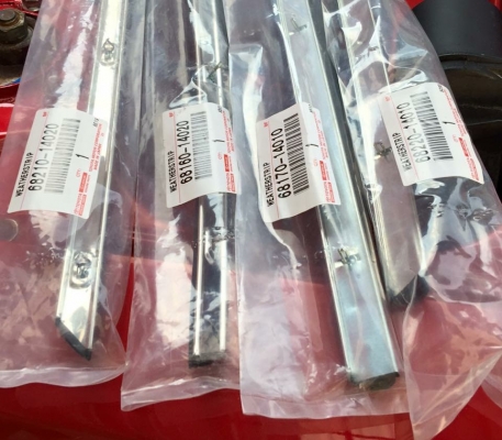 ขาย ยางขอบกระจก TOYOTA NISSAN MAZDA MITSUBISHI อื่นๆ