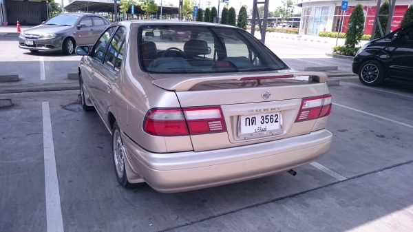 Nissan Sunny B15 Top