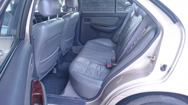 Nissan Sunny B15 Top