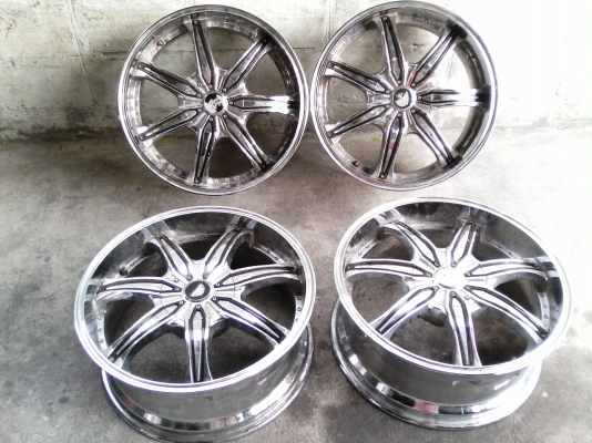 ขอบ20นิ้ว6รู สวยๆ 4 ล้อ ราคา 9900 บาท