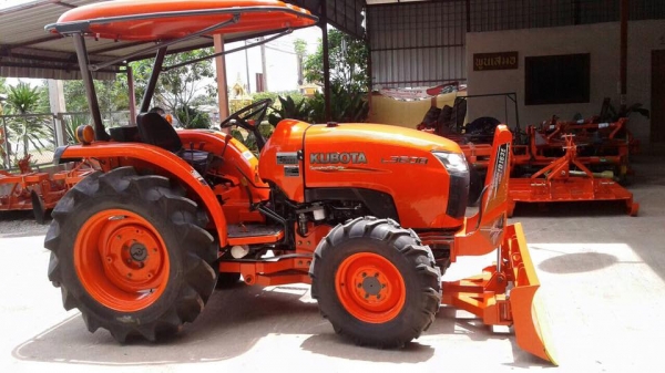 ขายรถไถ Kubota L3608(4WD) พร้อมใบมีดและผานพรวนLCSใหม่ รถไร่ สวยๆ พร้อมใช้งาน ขายรถไถ Kubota L3608(4WD) พร้อมใบมีดและผานพรวนLCSใหม่ รถไร่ สวยๆ พร้อมใช้งาน