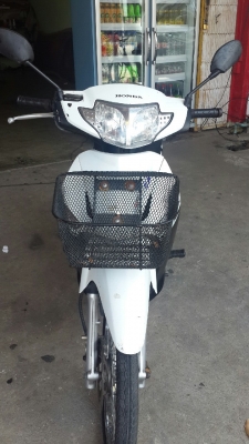 ขายฮอนด้าเวฟ 125S คาร์บู สีขาวดำ สตาร์ทเท้า ขายฮอนด้าเวฟ 125S คาร์บู สีขาวดำ สตาร์ทเท้า