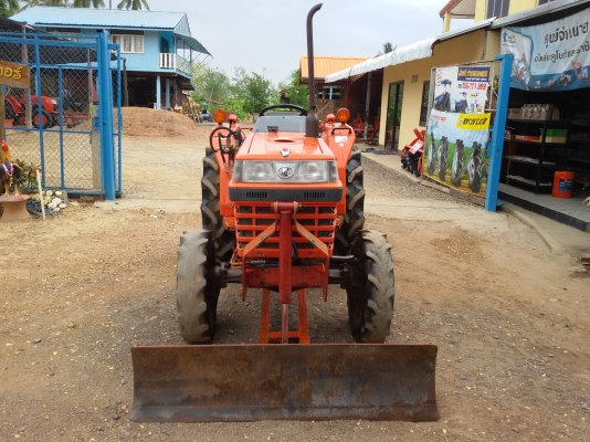 ปัญญาแทรคเตอร์..จัดมาให้ครับ ด่วน!!!คูโบต้าL2605 ใบมีดคานล่าง พร้อมผาน5สภาพเดิมๆ